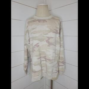 American Eagle Outfitters XS Cream & tan camouflage sweatshirt